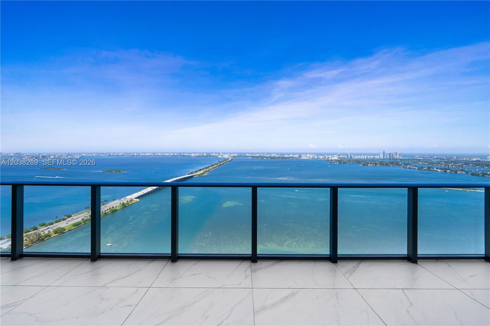 One Paraiso PH5201