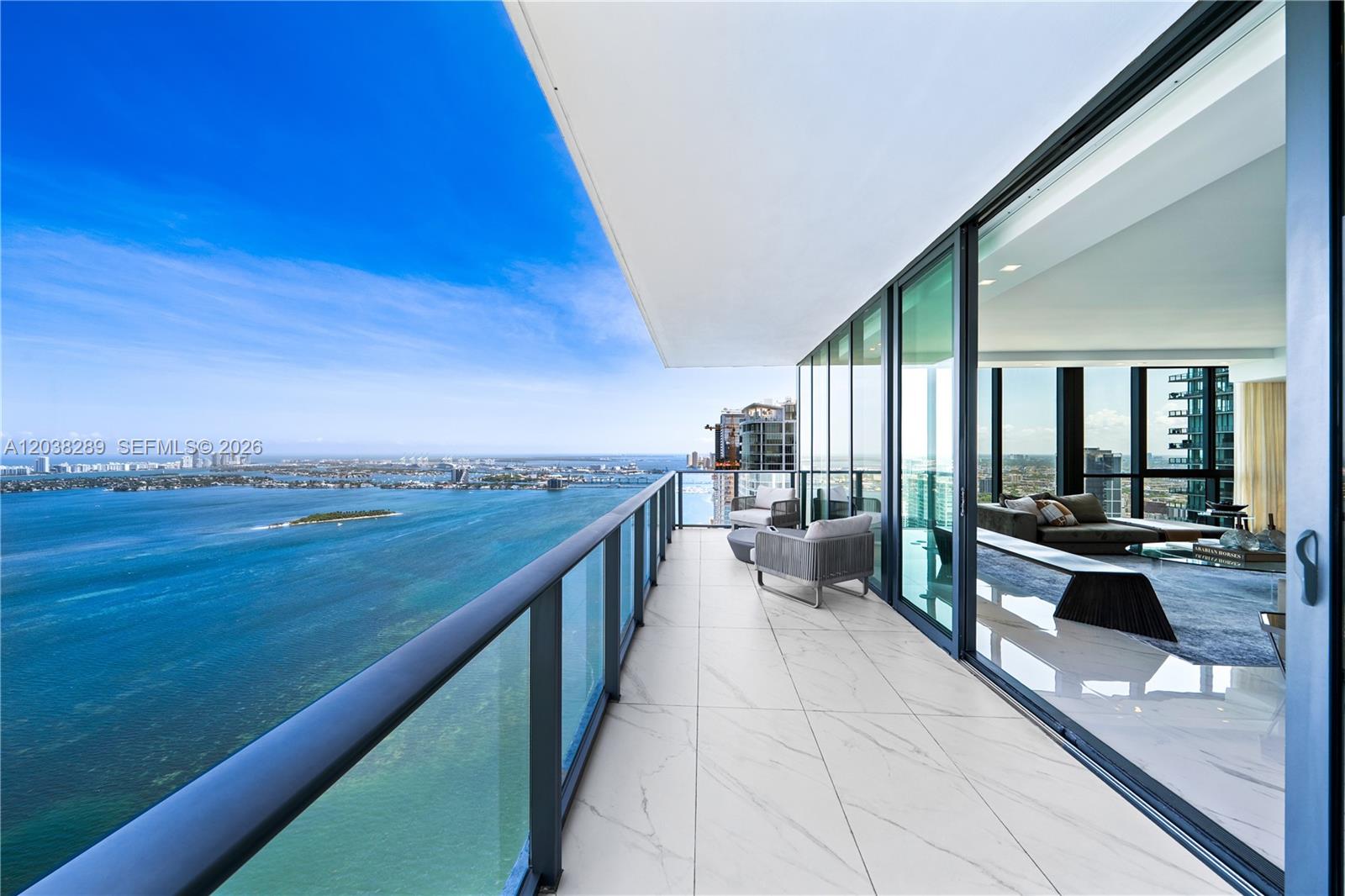 One Paraiso PH5201