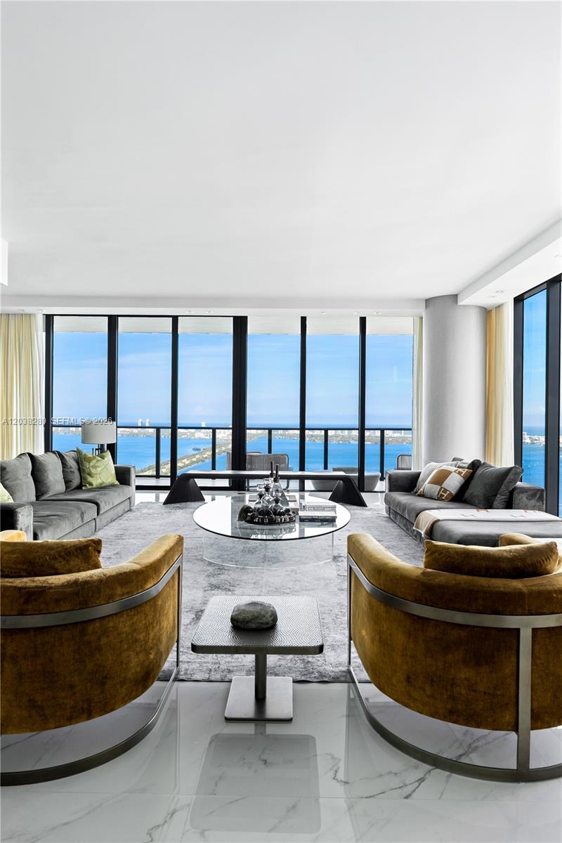 One Paraiso PH5201