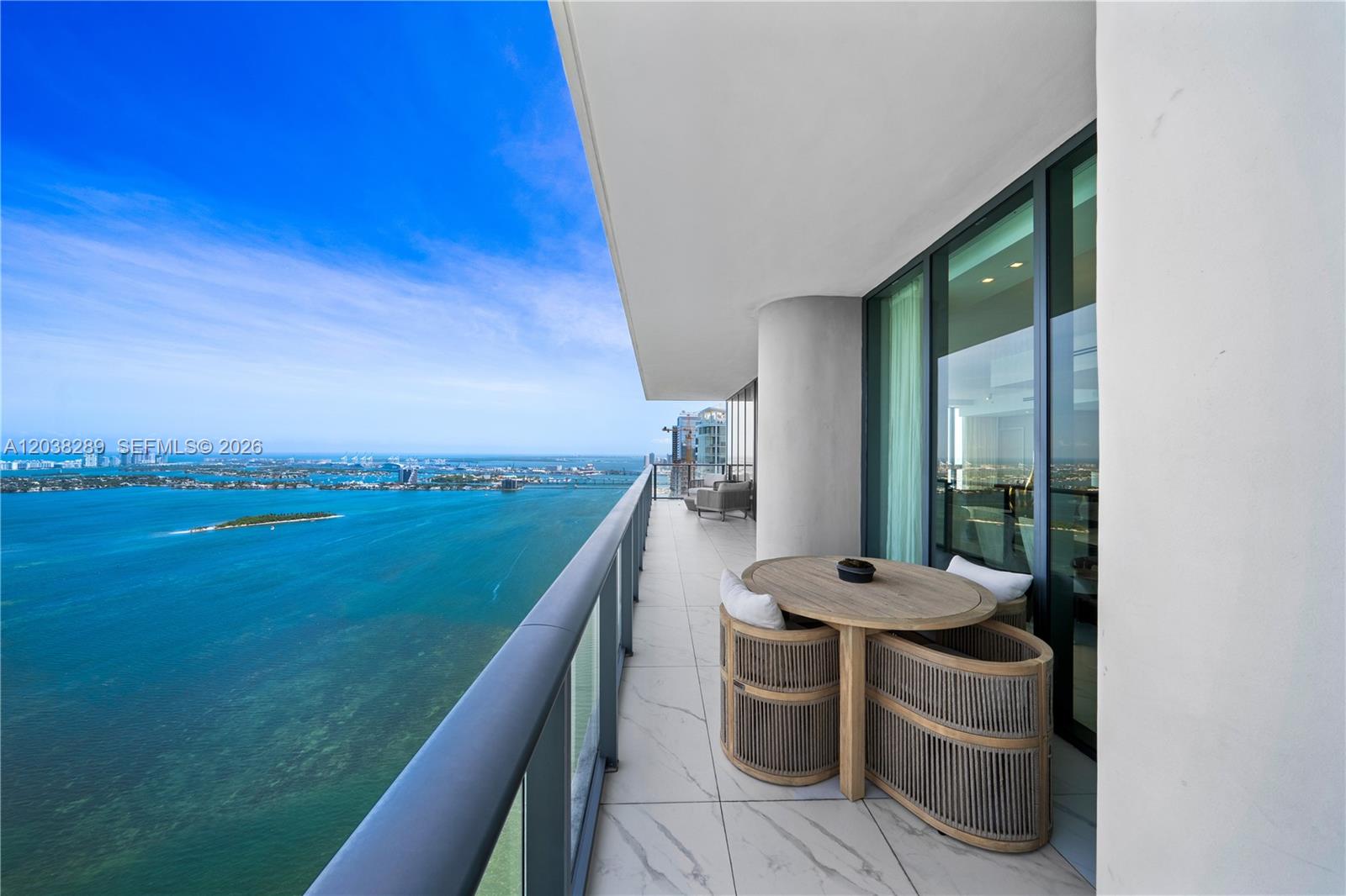 One Paraiso PH5201