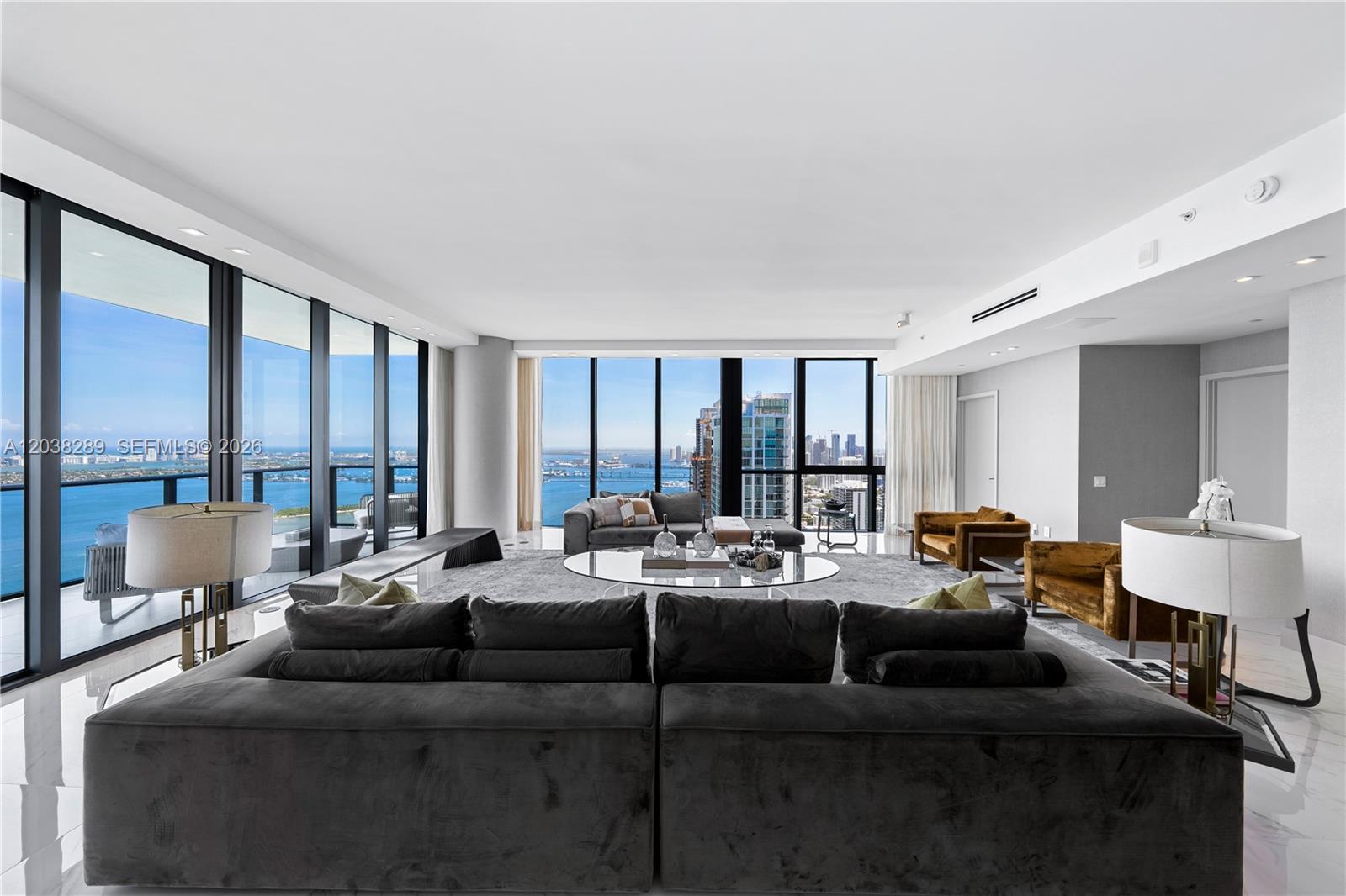One Paraiso PH5201
