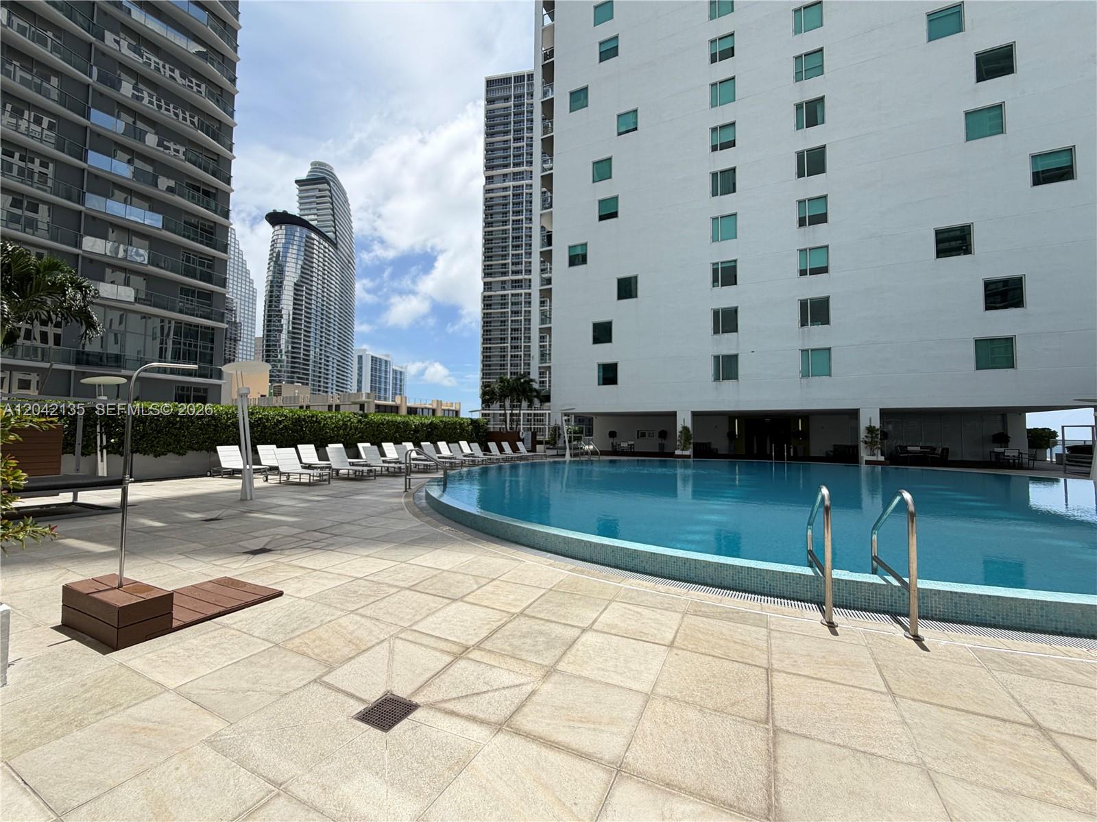 55 SE 6th St # 3900