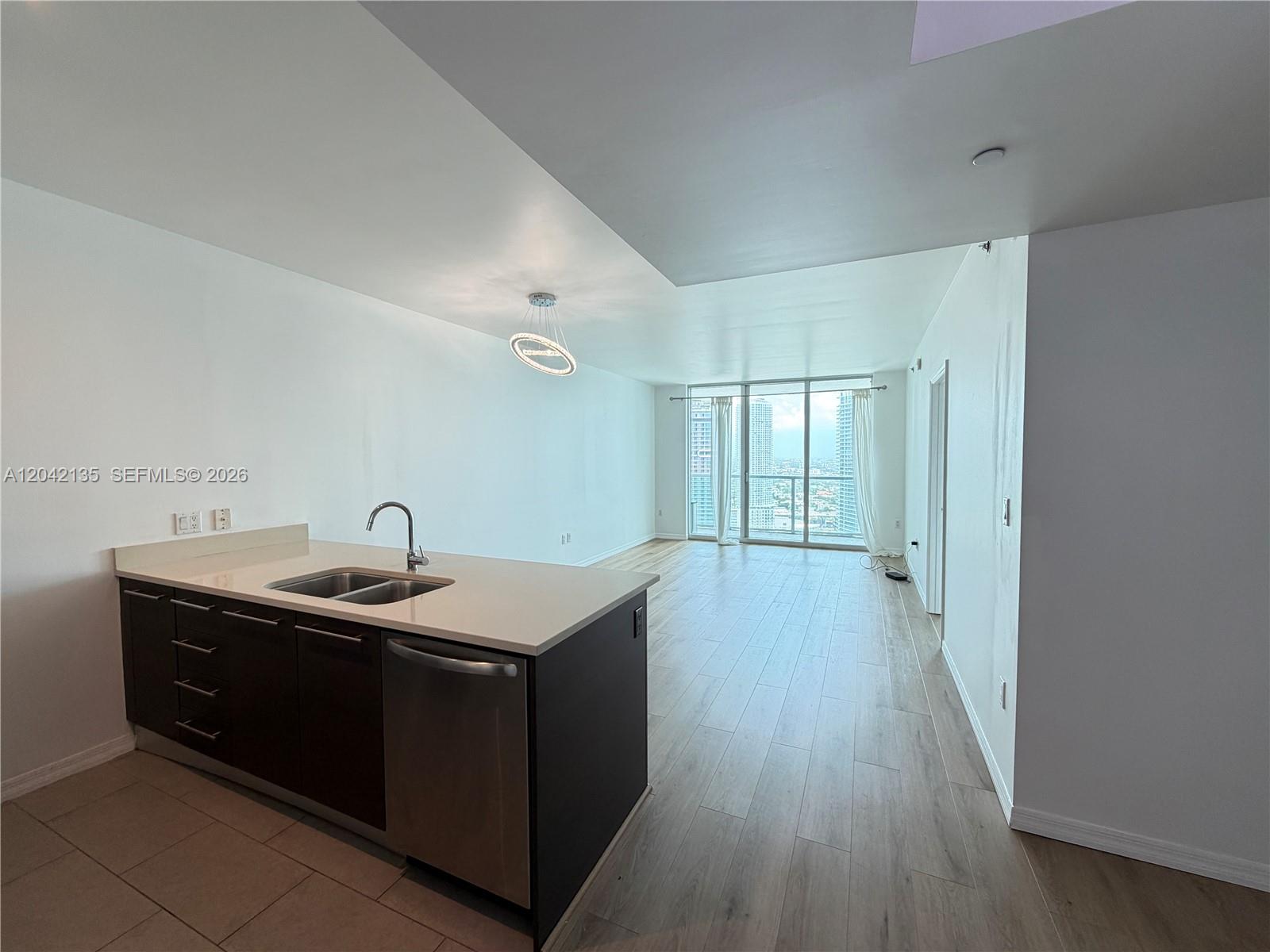55 SE 6th St # 3900