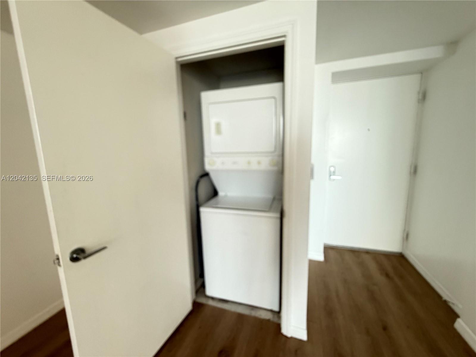 55 SE 6th St # 3900