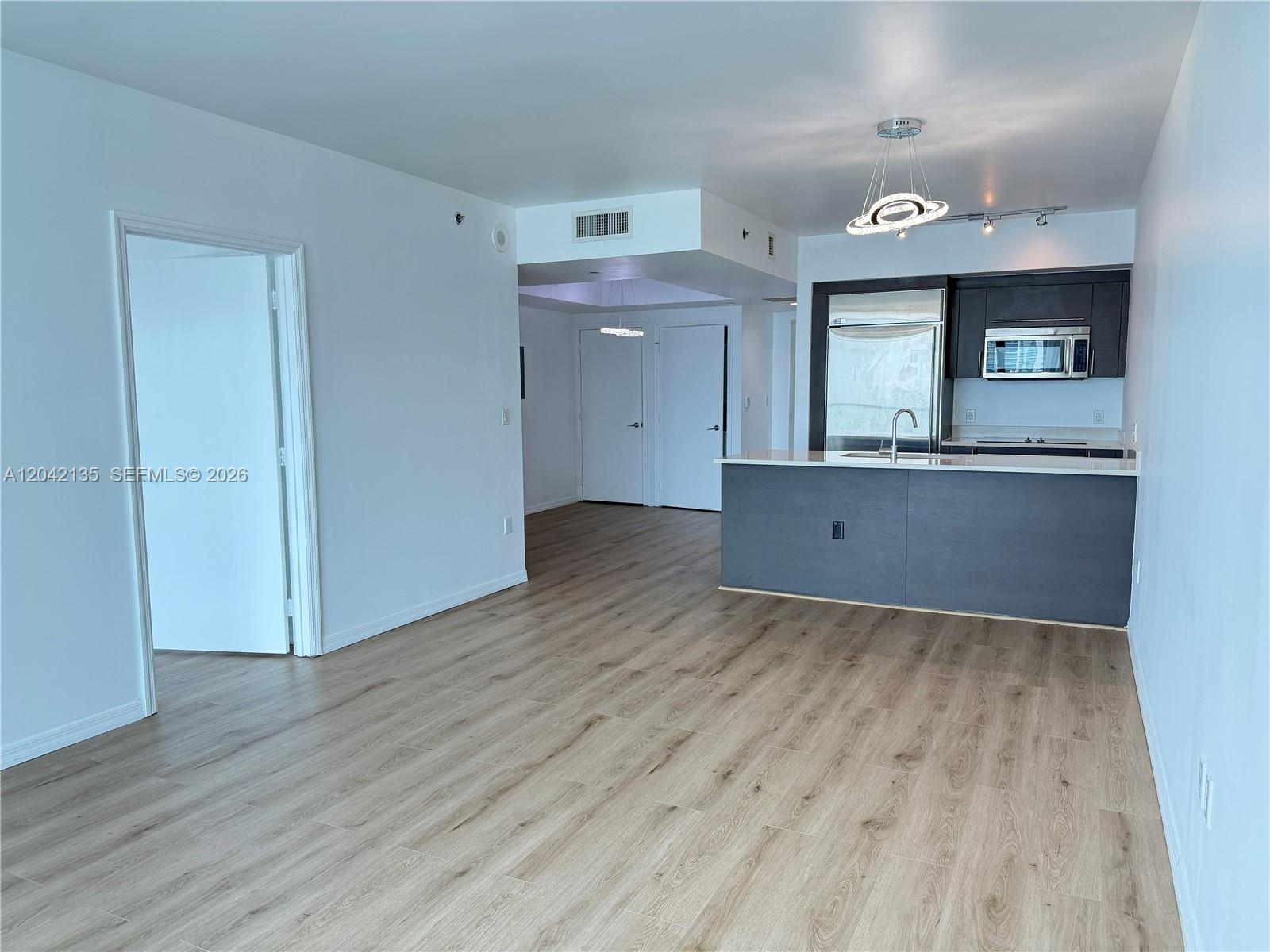 55 SE 6th St # 3900
