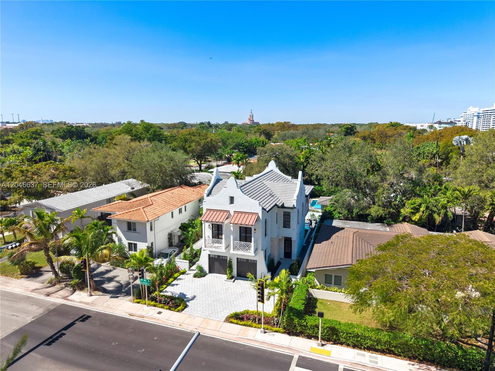 2712 S Le Jeune Road