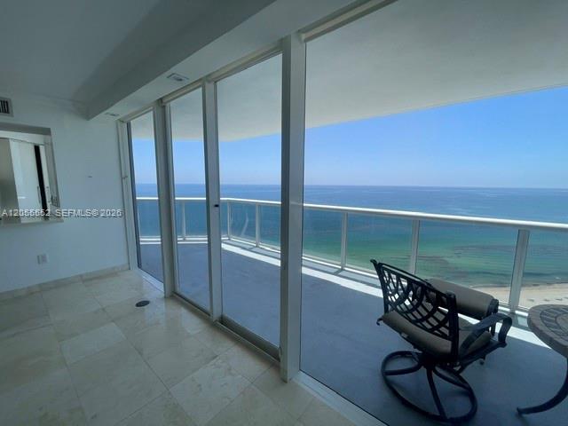 6301 Collins Ave # 2402