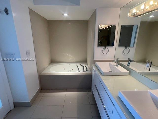 6301 Collins Ave # 2402