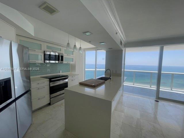 6301 Collins Ave # 2402