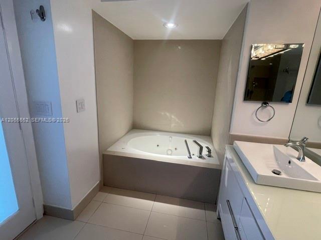 6301 Collins Ave # 2402
