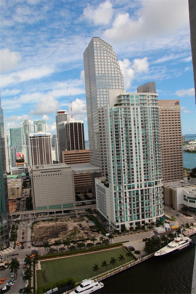465 BRICKELL AV # 3006