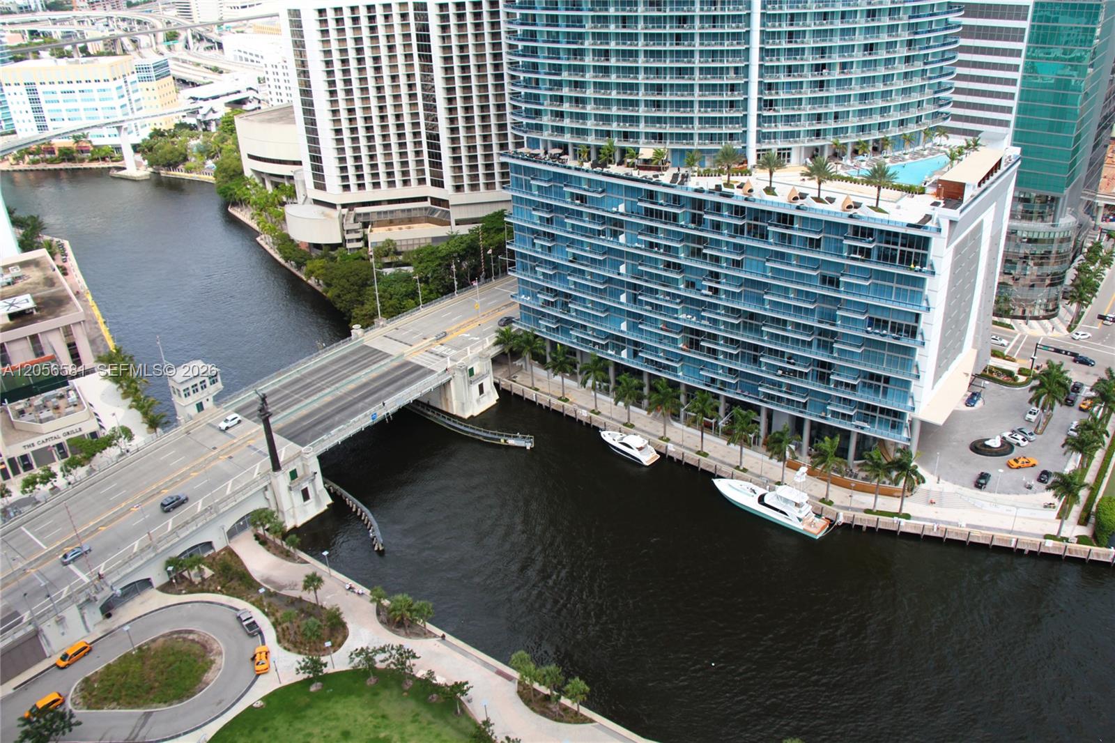 465 BRICKELL AV # 3006
