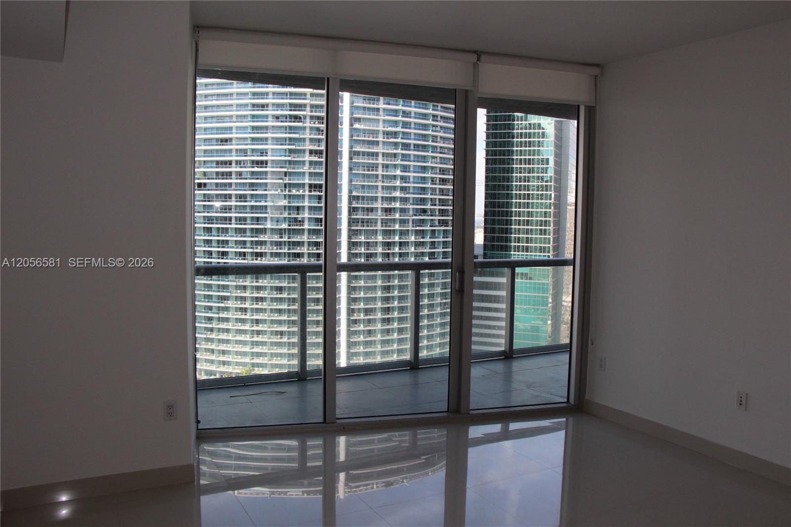 465 BRICKELL AV # 3006