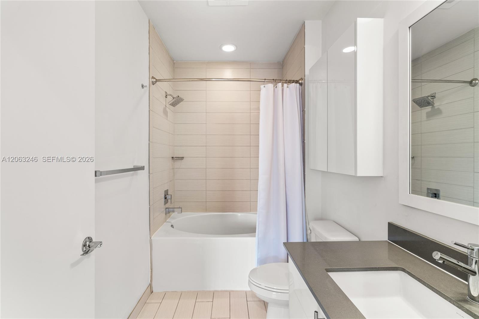 999 SW 1st Ave Unit: PH08