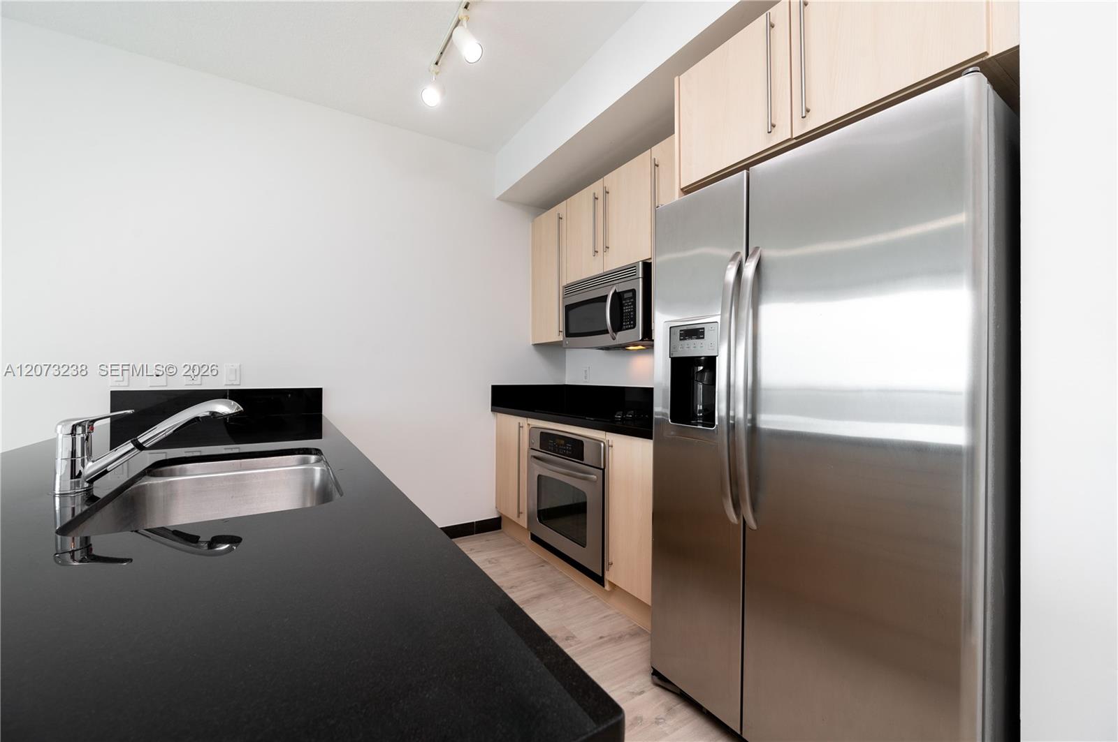79 SW 12th St Unit: 2602-S