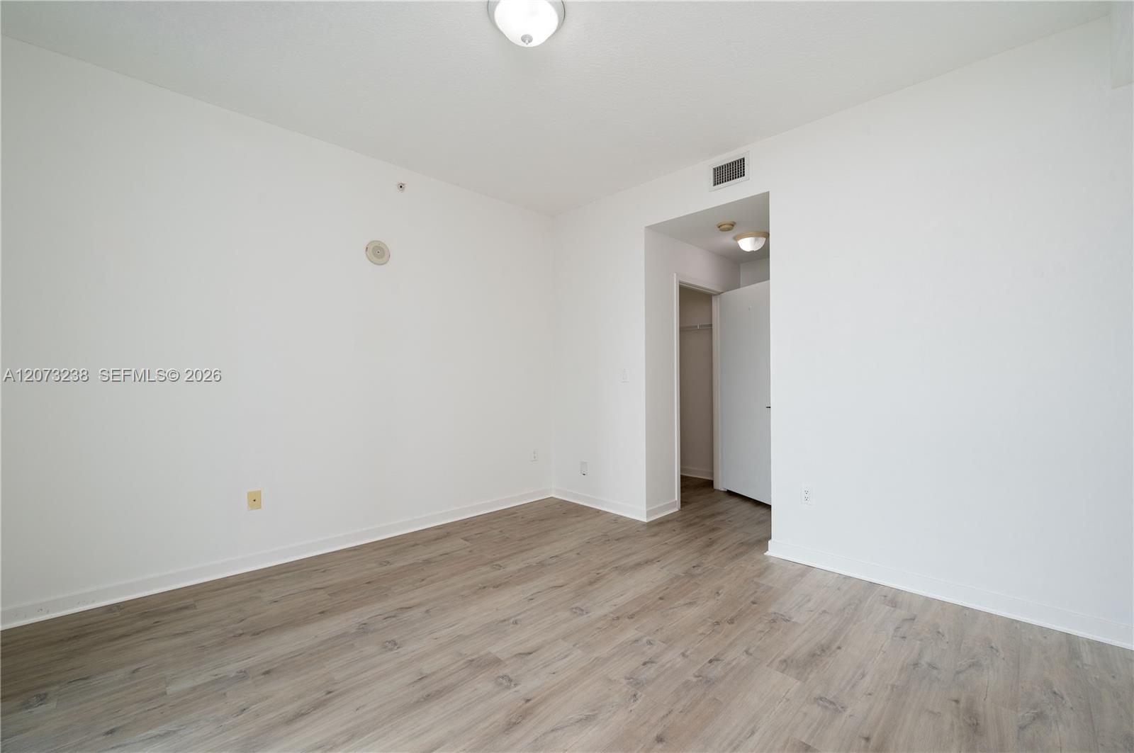 79 SW 12th St Unit: 2602-S