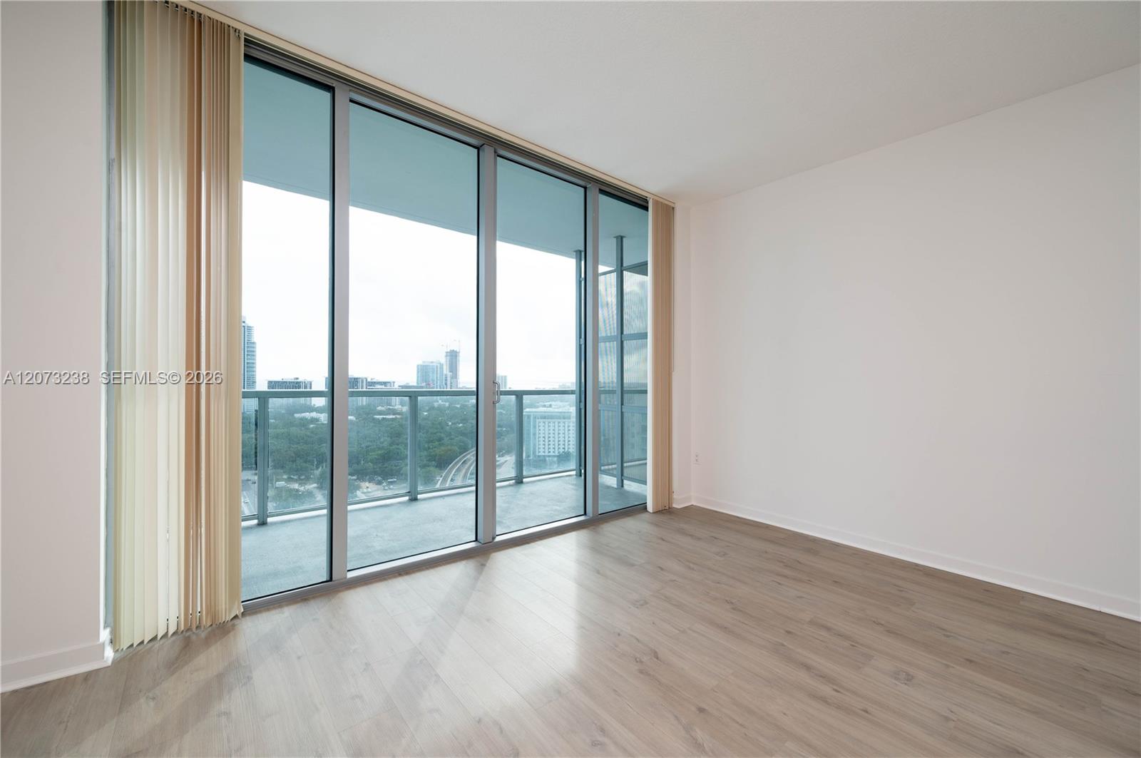 79 SW 12th St Unit: 2602-S