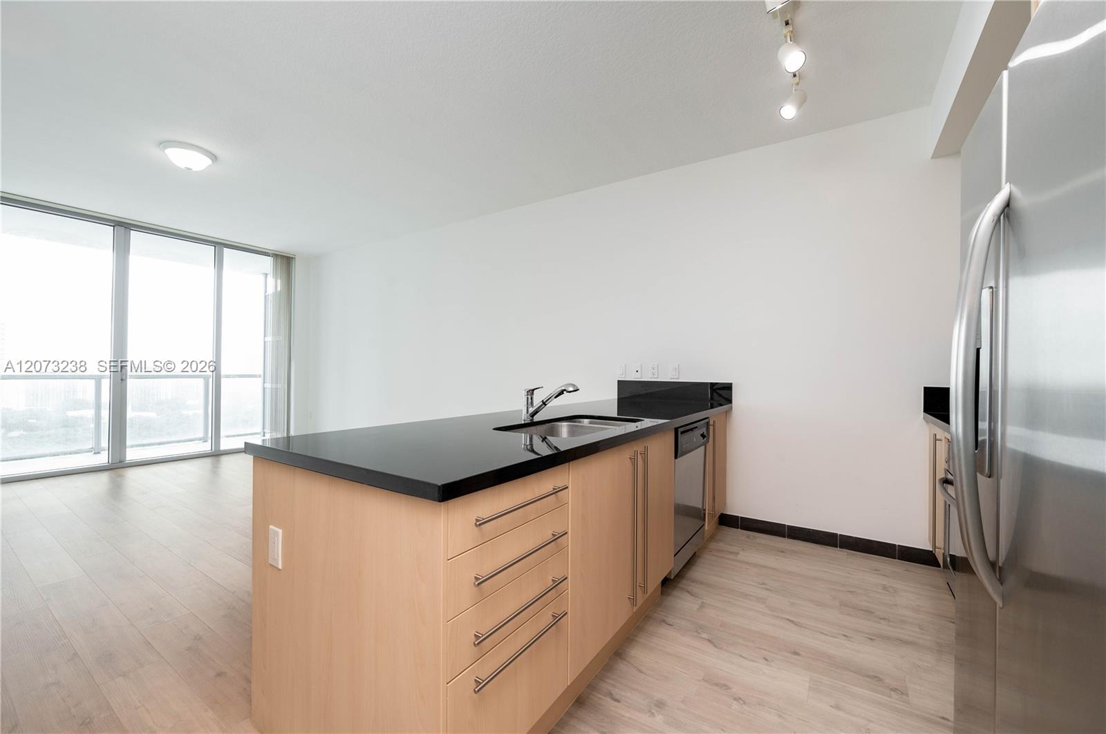 79 SW 12th St Unit: 2602-S