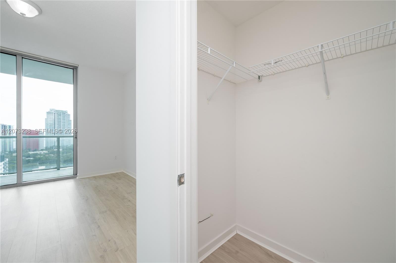 79 SW 12th St Unit: 2602-S