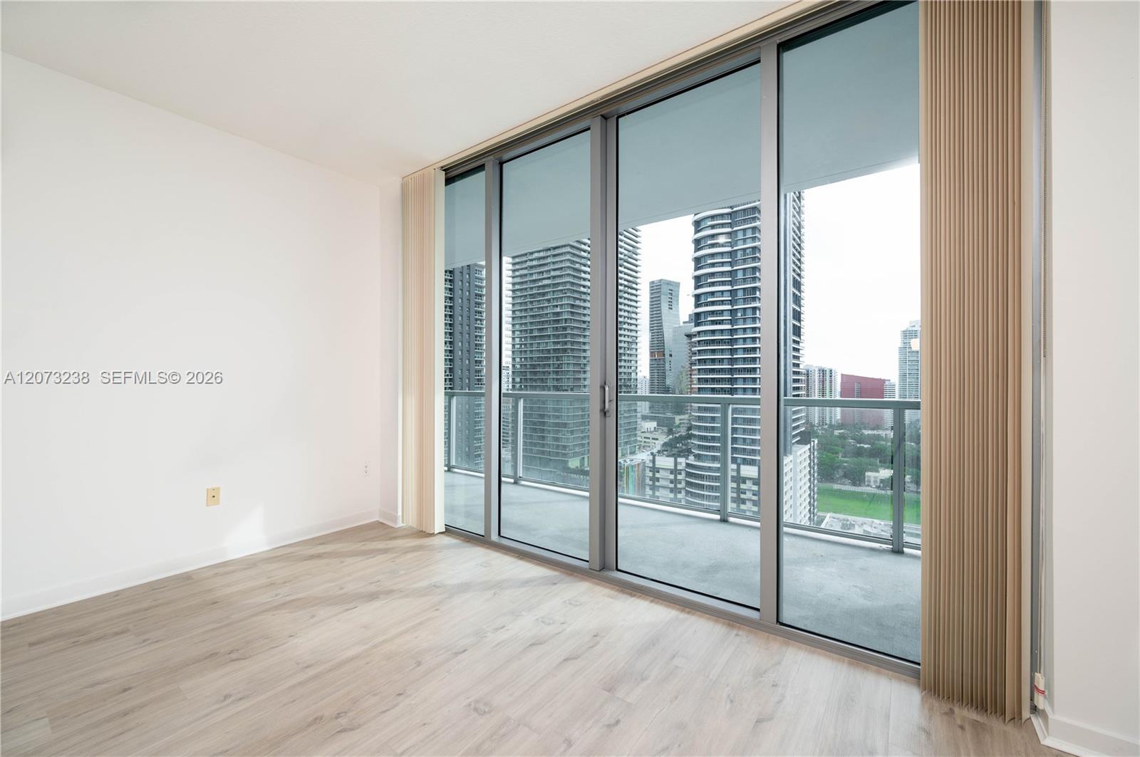 79 SW 12th St Unit: 2602-S