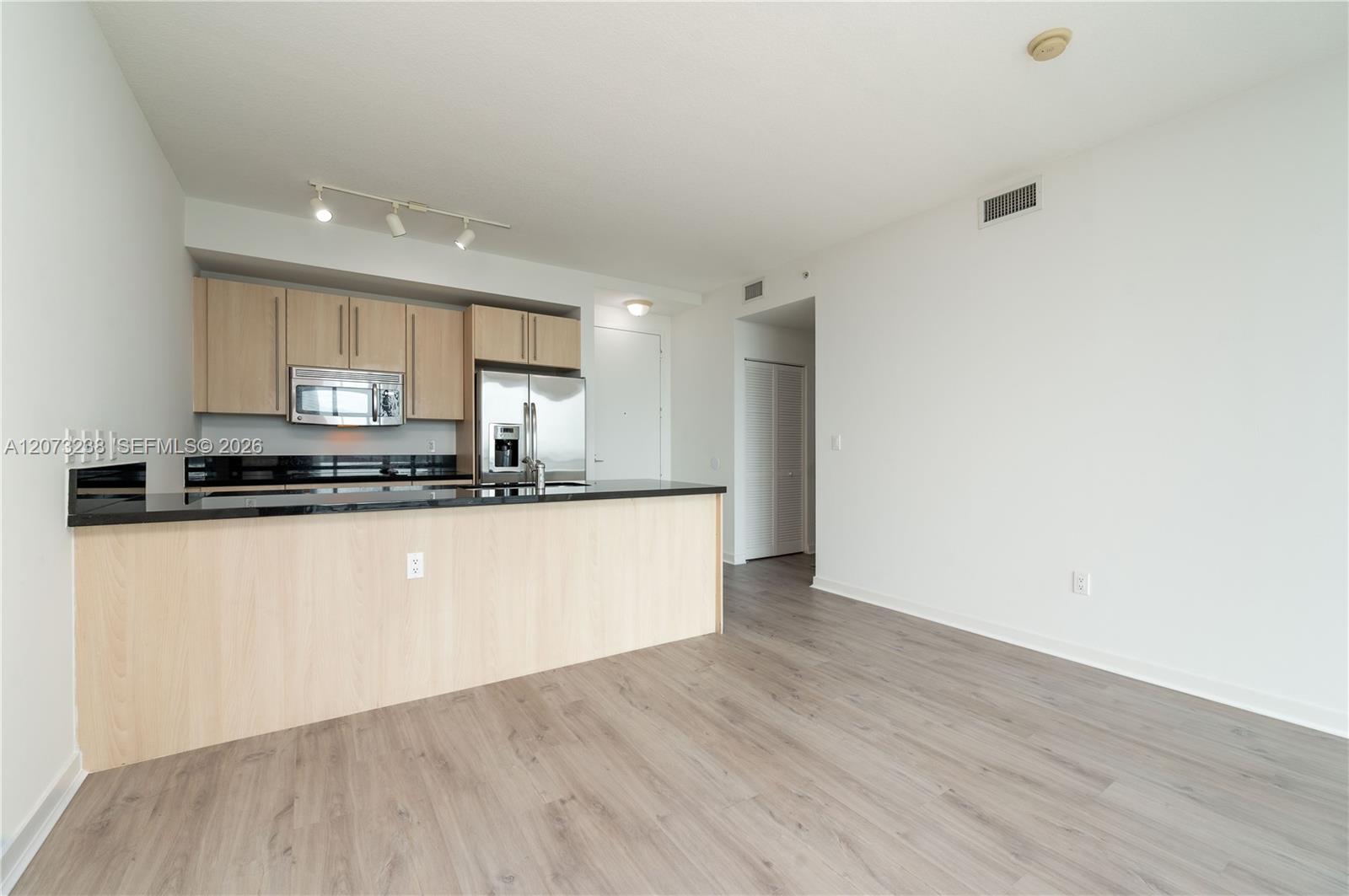 79 SW 12th St Unit: 2602-S
