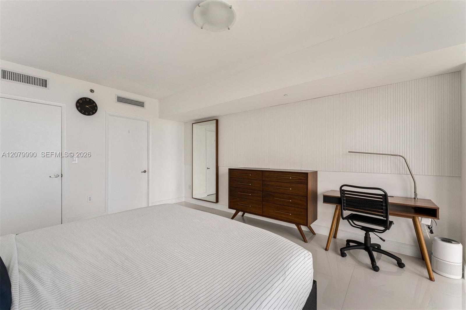 495 Brickell Ave # 4709