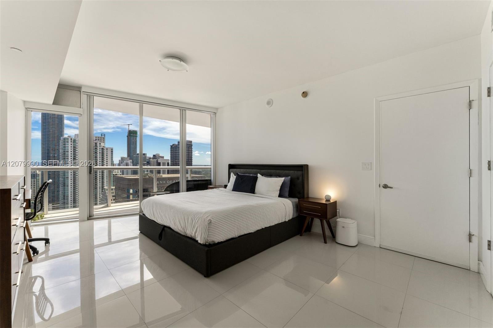 495 Brickell Ave # 4709