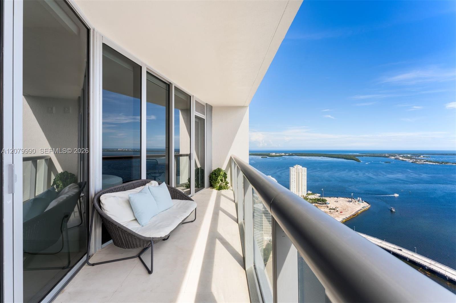 495 Brickell Ave # 4709