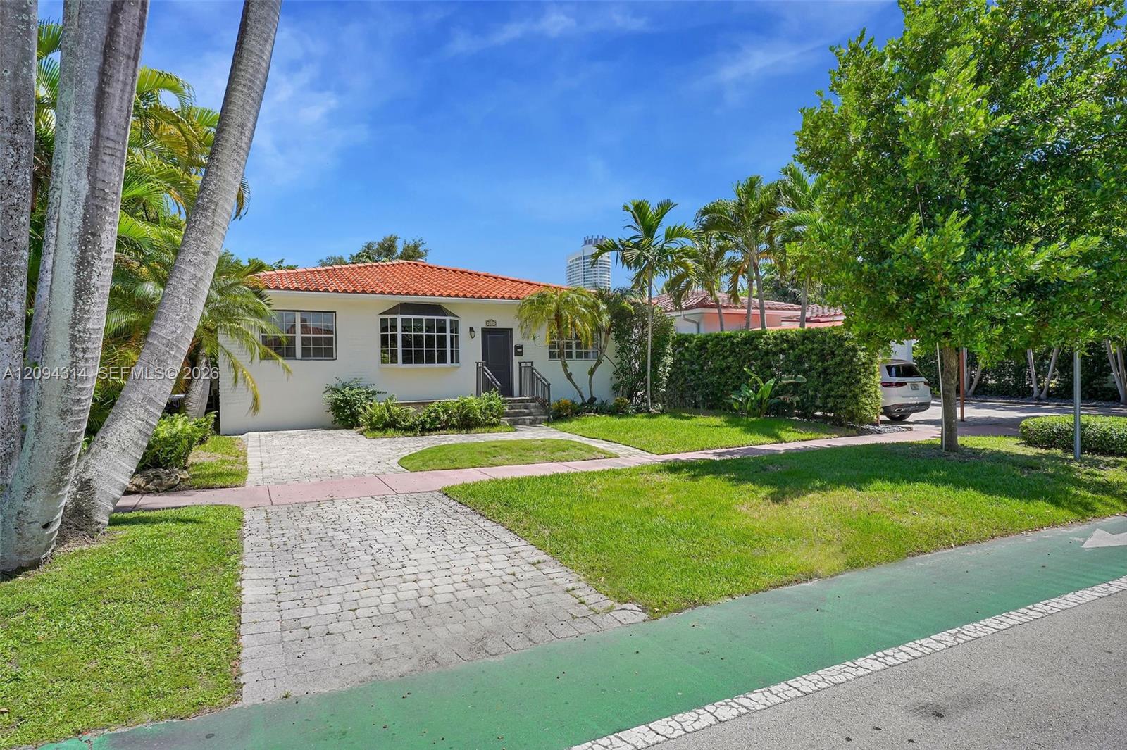 4529 Royal Palm Ave # 4529