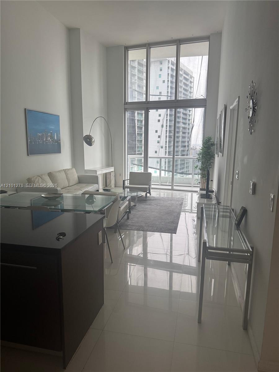 485 Brickell Ave # 2806