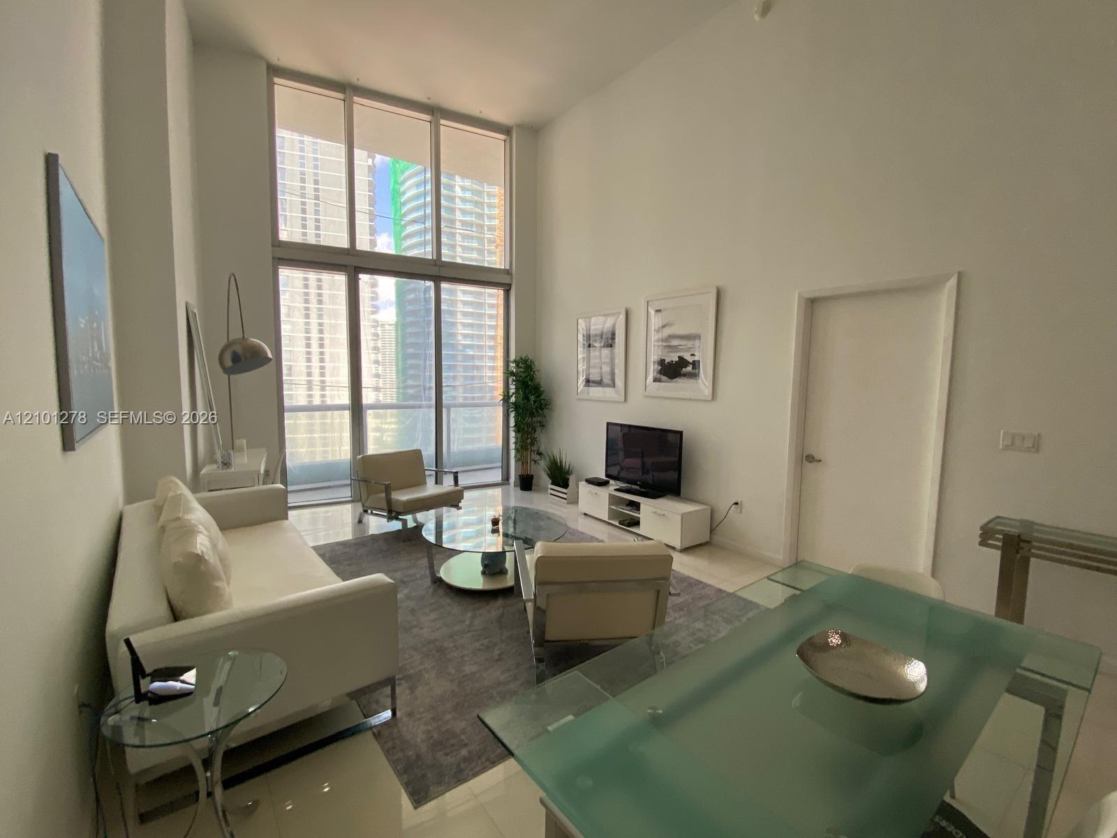 485 Brickell Ave # 2806