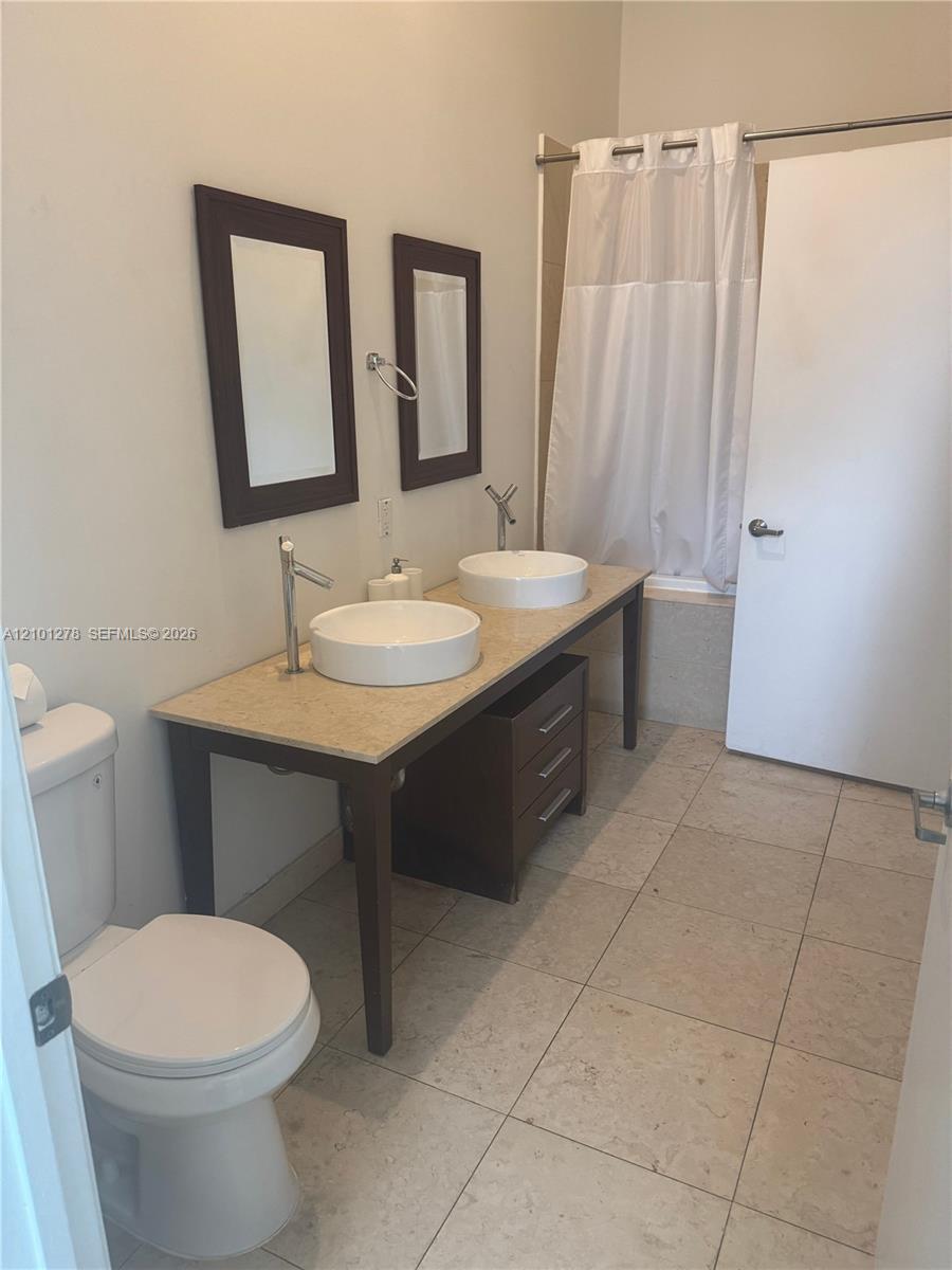 485 Brickell Ave # 2806
