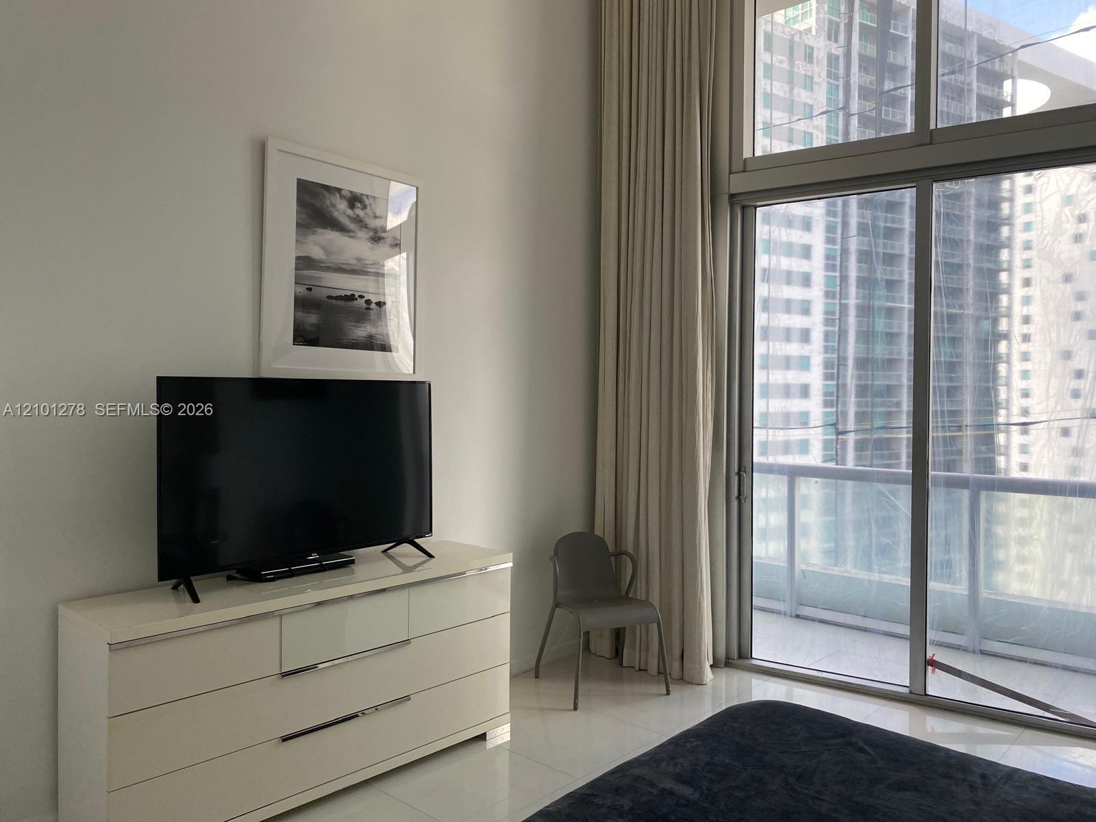 485 Brickell Ave # 2806