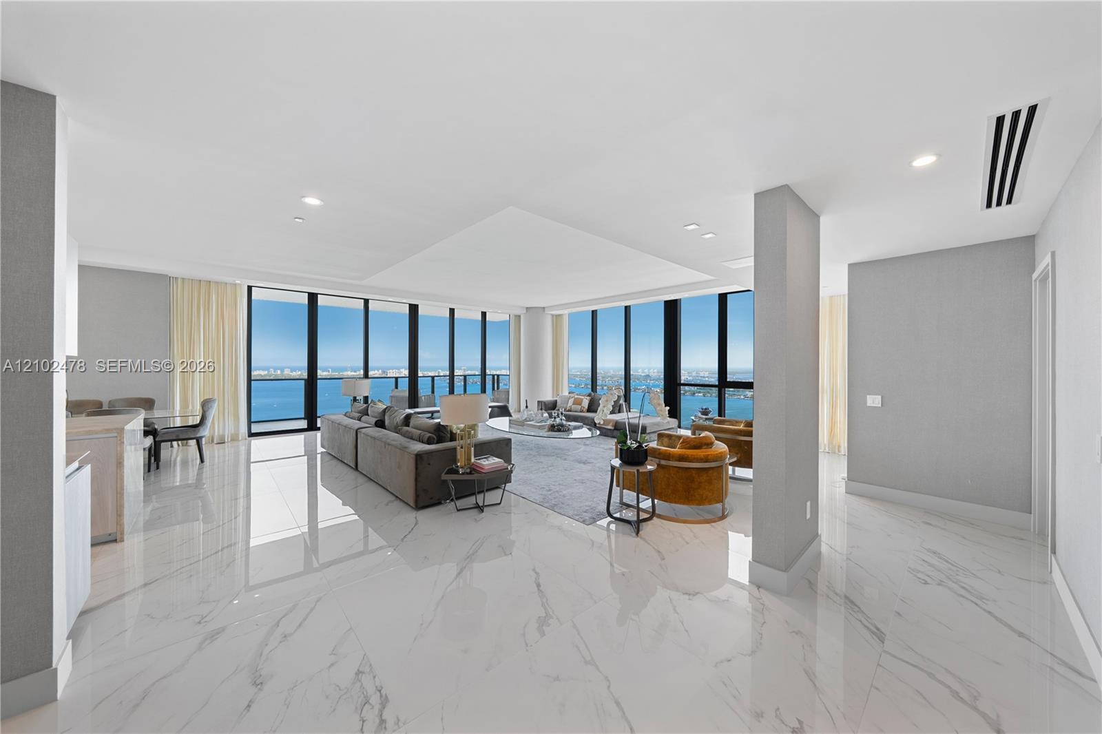One Paraiso Penthouse 5201