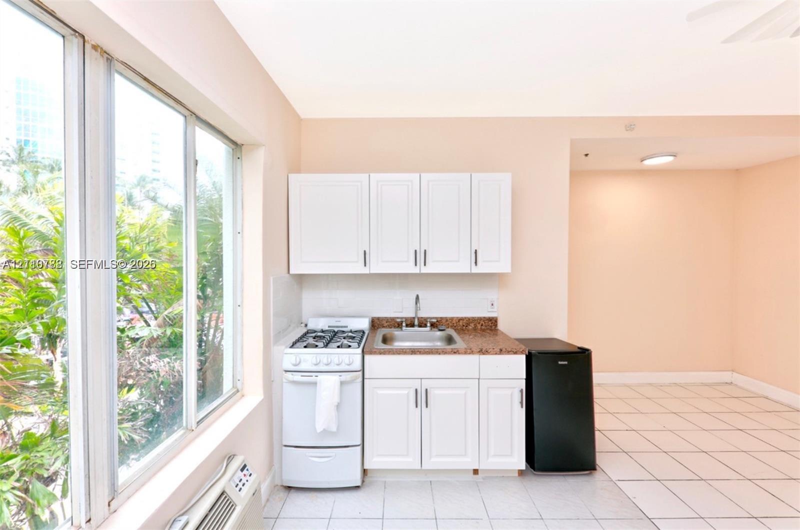 3710 Collins Ave # 202 Unit: N-202