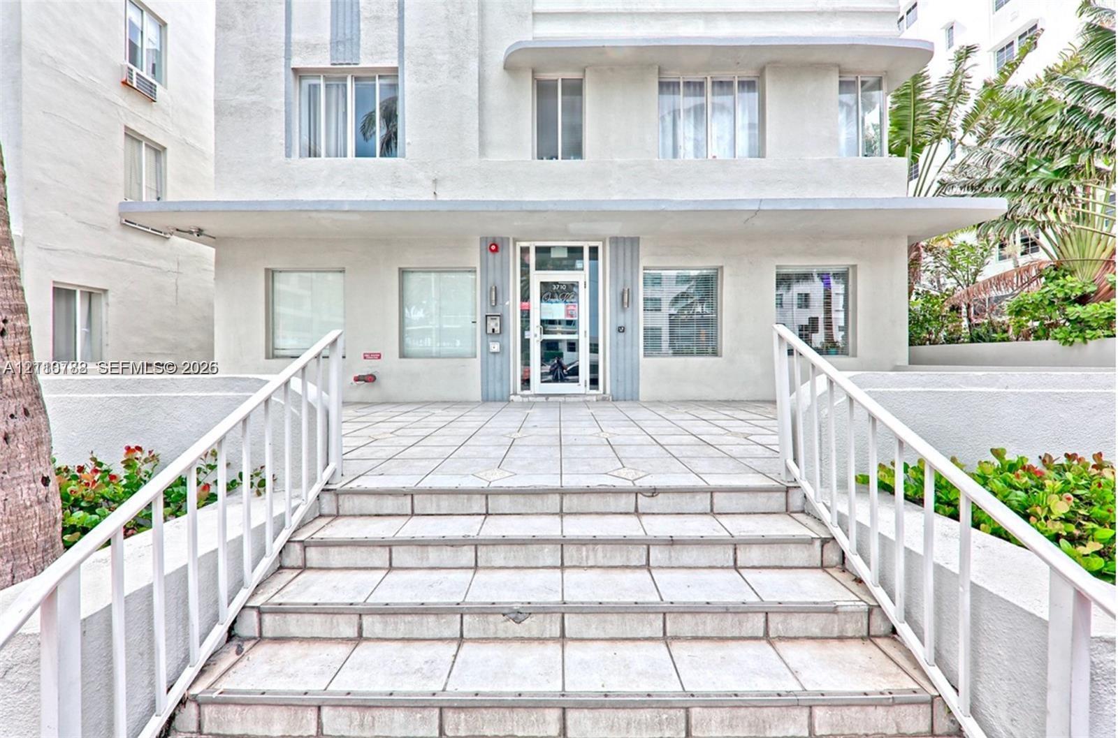 3710 Collins Ave 202 Unit N 202 Miami Beach Fl Us 33140 4a8b891677d0695db0173c65bcf84ce8