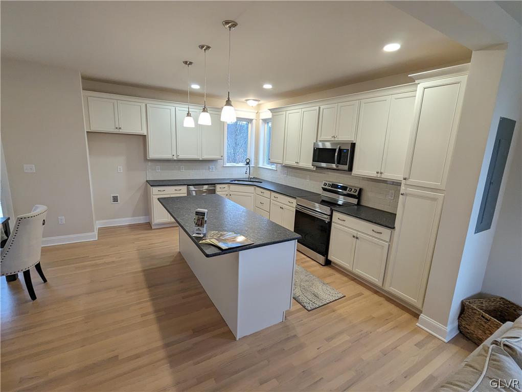 302 Reagan Drive