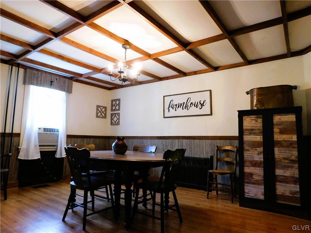 1380 Five Points Richmond Road