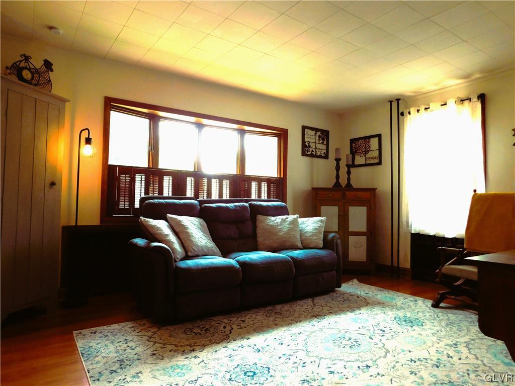 1380 Five Points Richmond Road