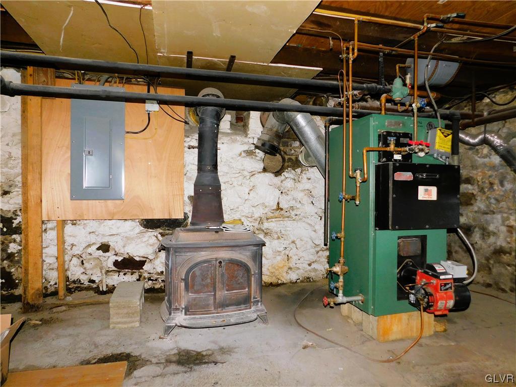 1380 Five Points Richmond Road