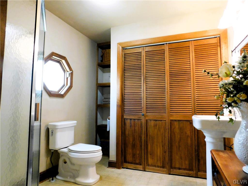 1380 Five Points Richmond Road