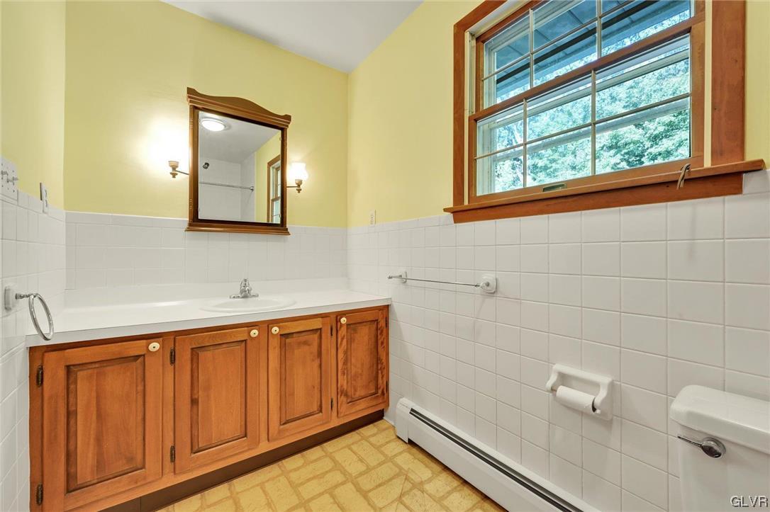 1041 Constitution Avenue