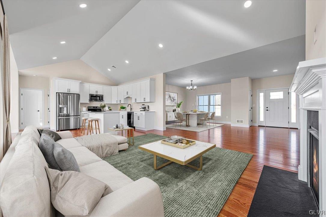 810 Emerald Valley Lane