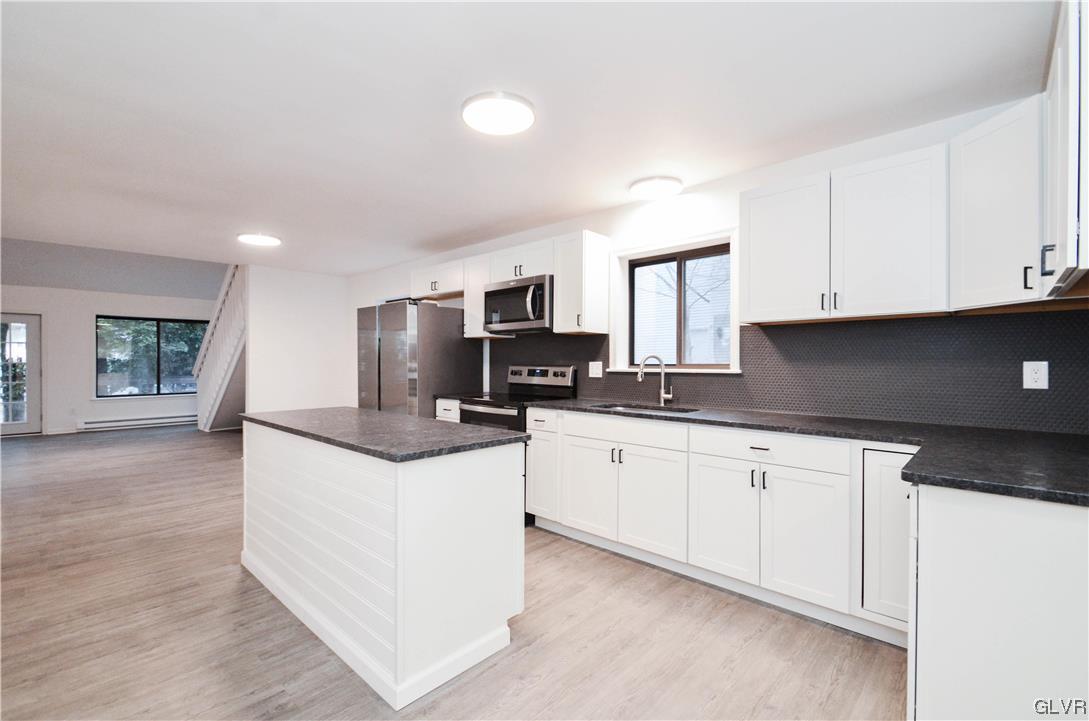 768 Country Place Drive