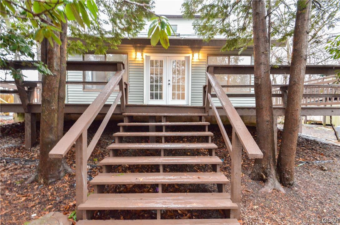 768 Country Place Drive