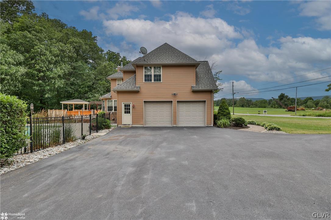 1359 Ridge Road