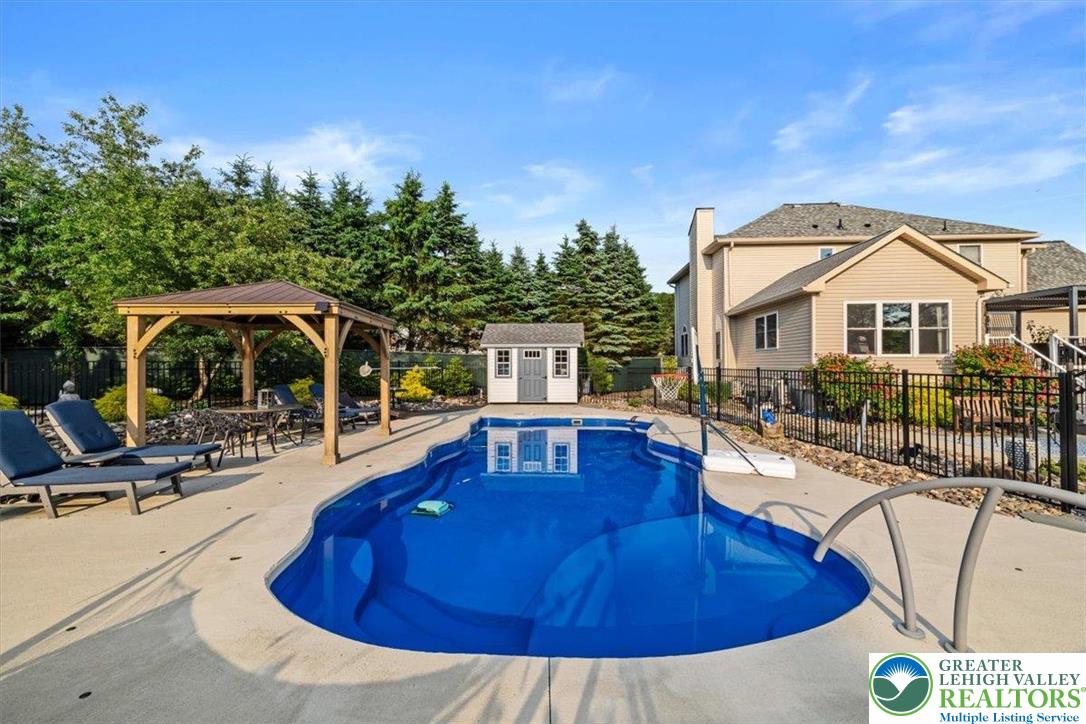 220 Pennbrook Road
