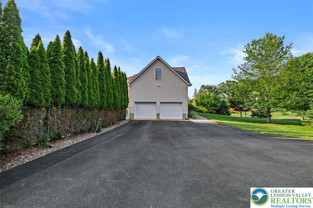 220 Pennbrook Road