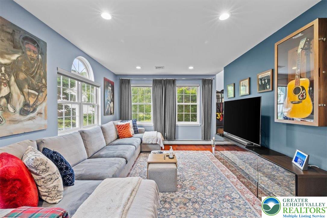 220 Pennbrook Road
