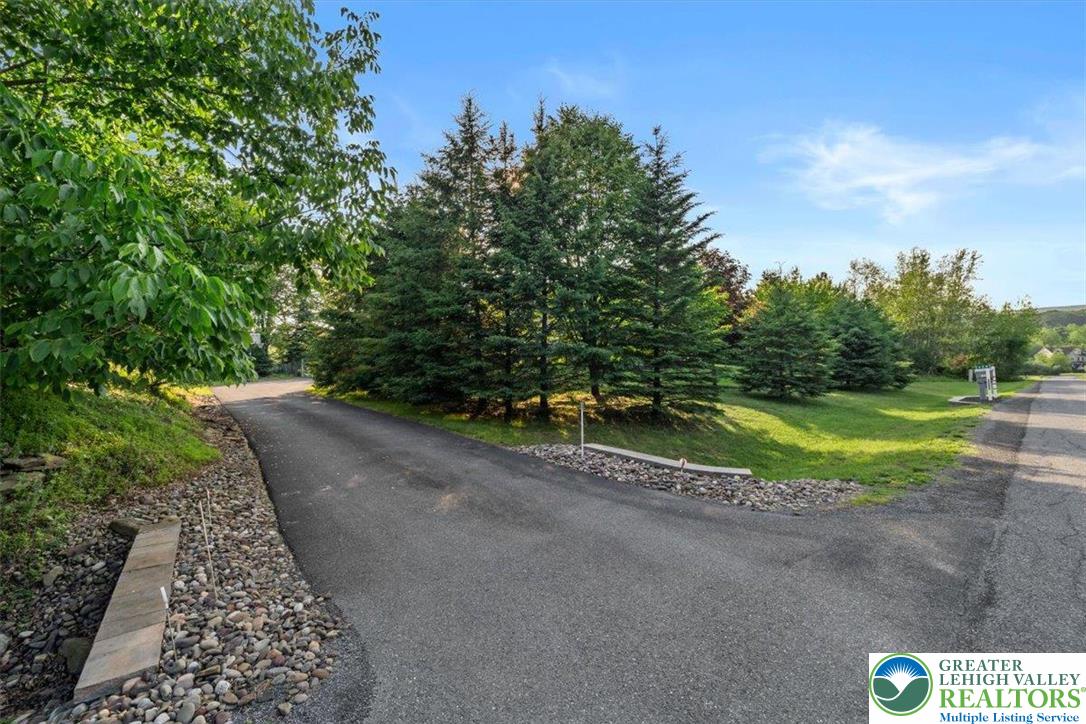 220 Pennbrook Road
